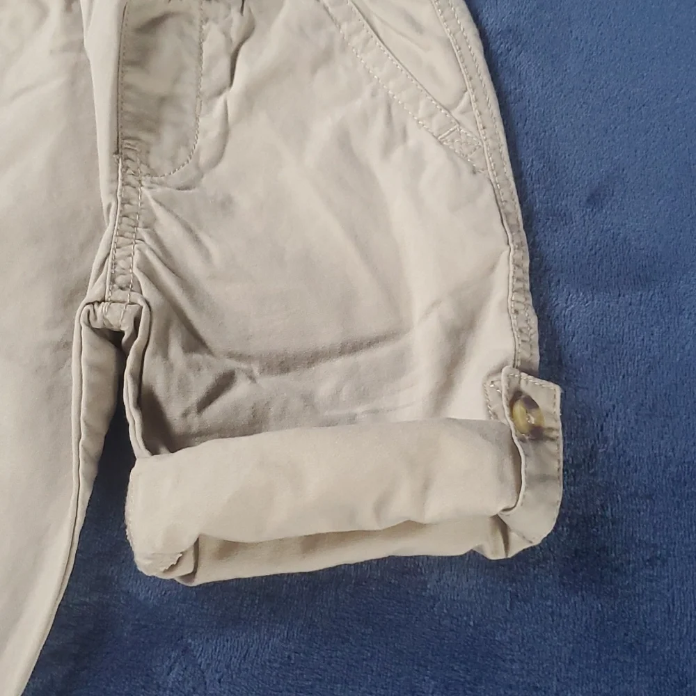 The Children's Place 2 in 1 Convertible Pants/Shorts Khaki Size 9-12 Months